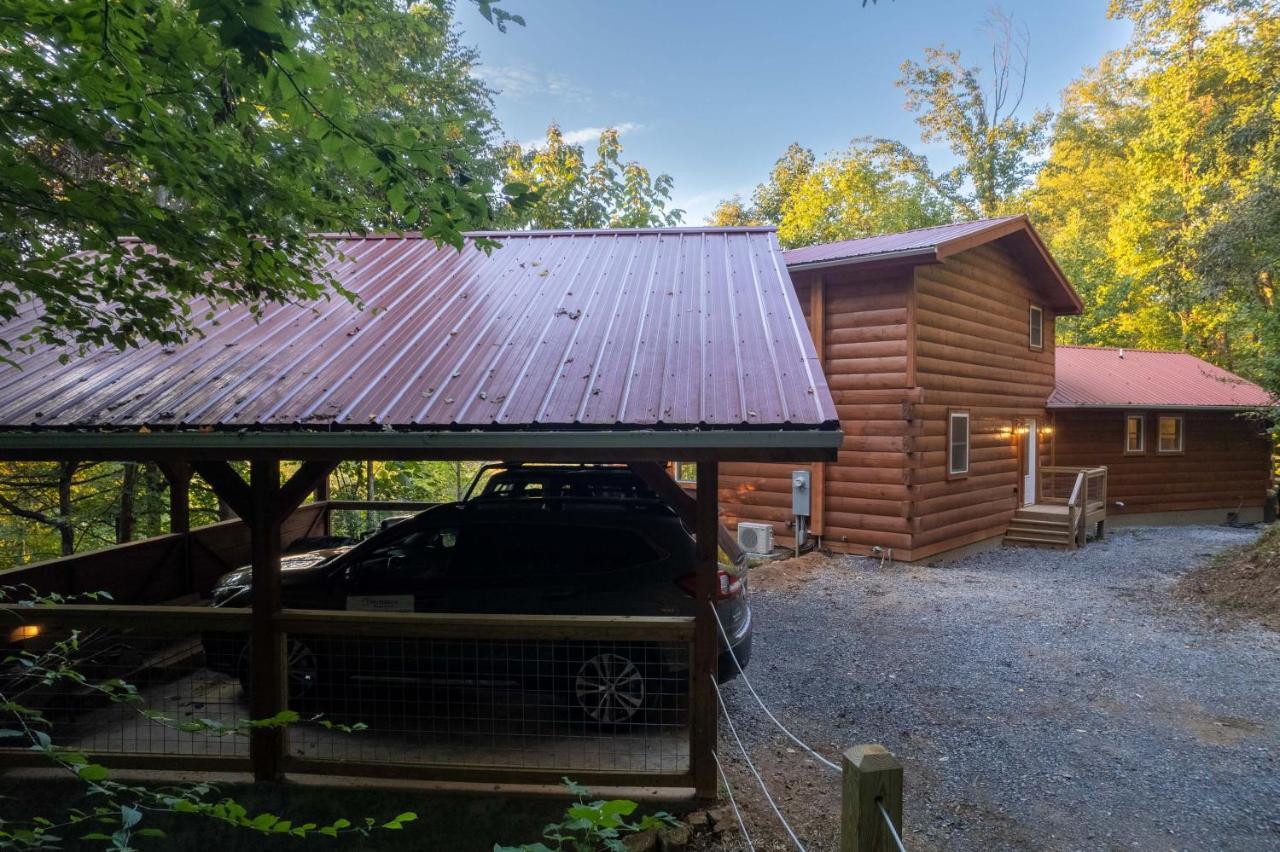 Stunning 2Br Cabin With Mountain Views Waynesville Exterior foto